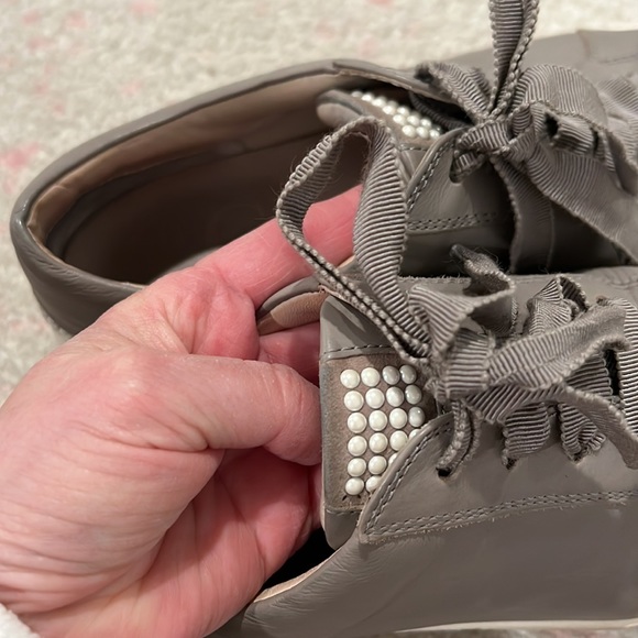 AGL platform sneaker, grosgrain ribbon laces, pearl detail. - Picture 6 of 6